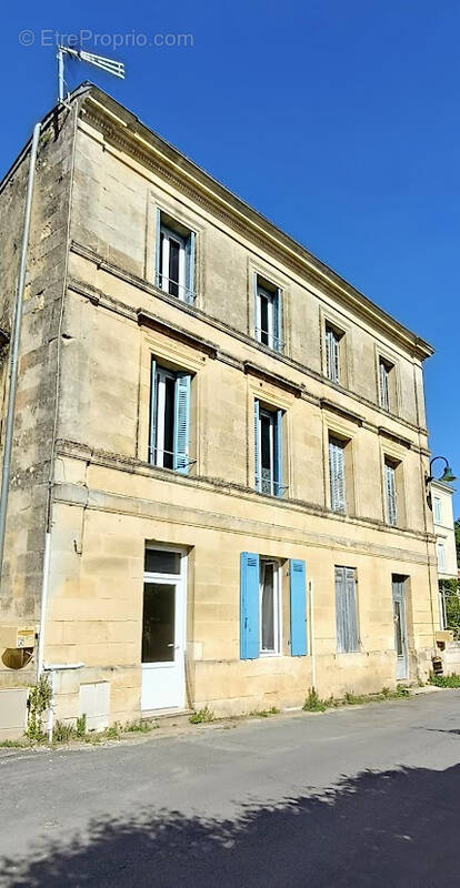 Maison à BAYON-SUR-GIRONDE