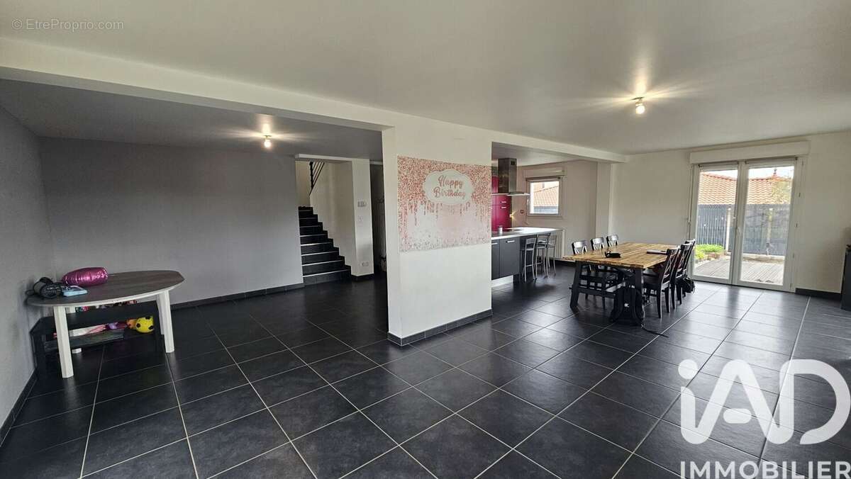 Photo 3 - Maison à LE CENDRE