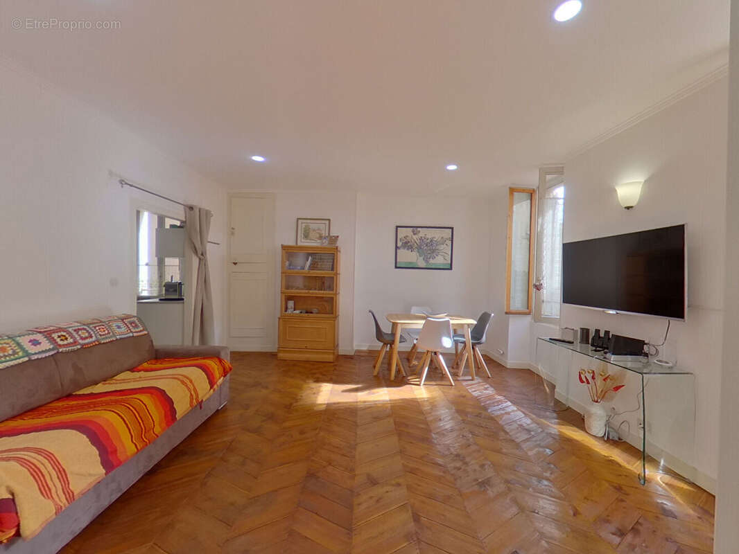 Type 3 centre ville barcelonnette - photo 3