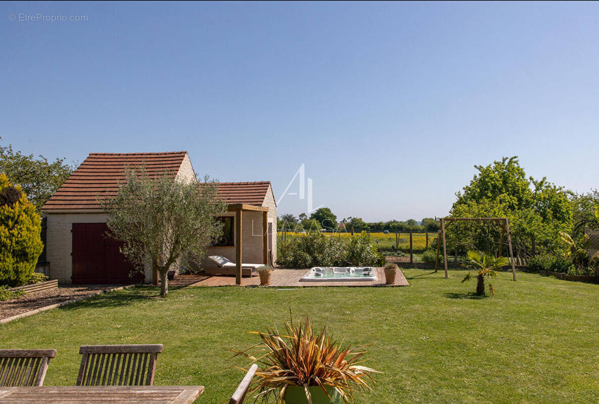 Maison à THORIGNY-SUR-MARNE