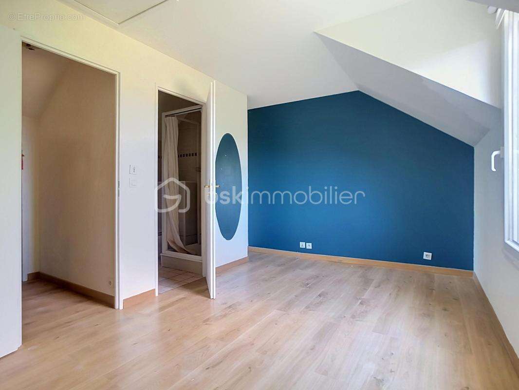 Maison à SERRIS