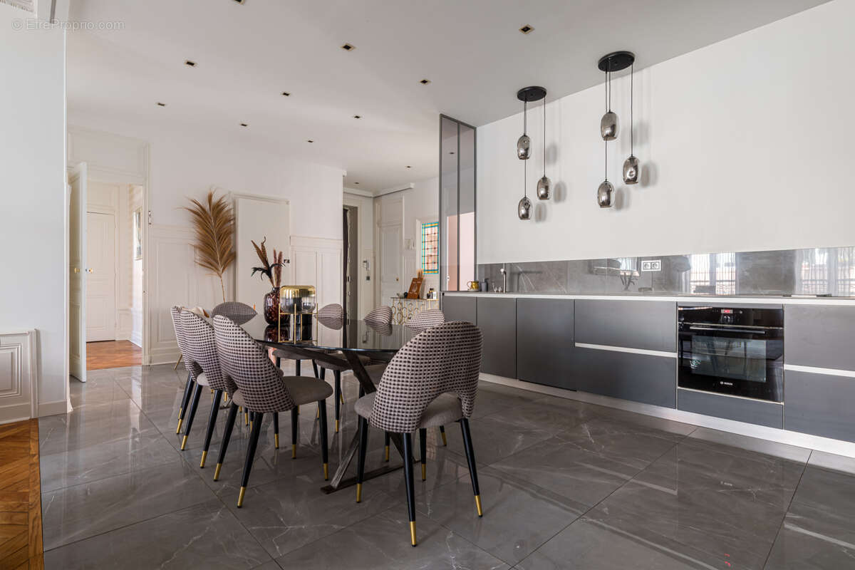 Appartement à LYON-6E
