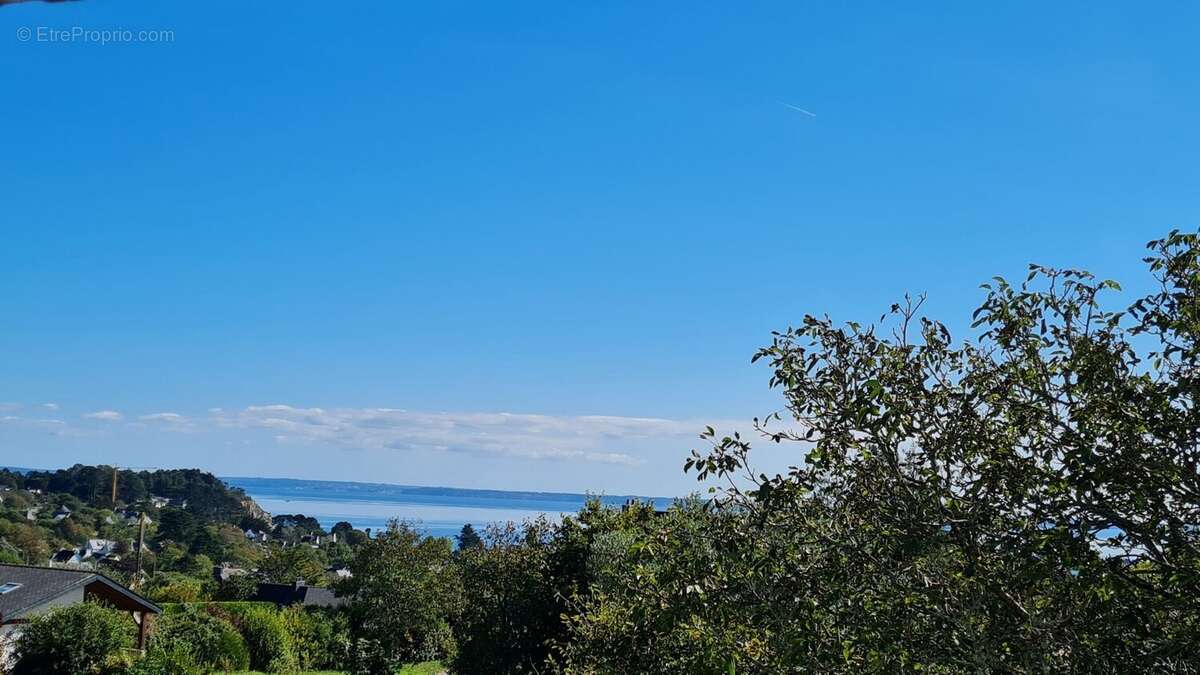 Un cadre paisible, une petite vue mer et une belle exposition plein sud à deux pas du centre de Crozon - photo 8