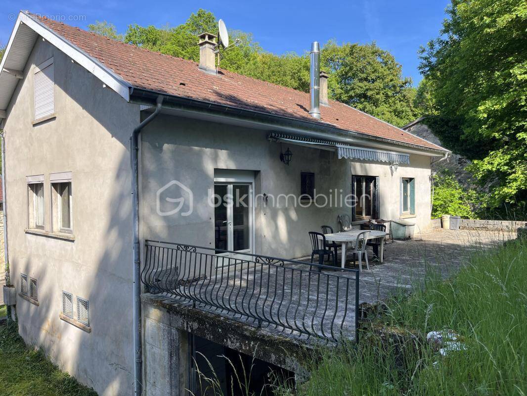 Maison à NANT-LE-PETIT
