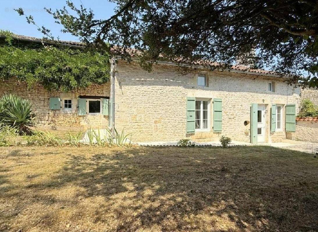 Maison à VILLEFAGNAN