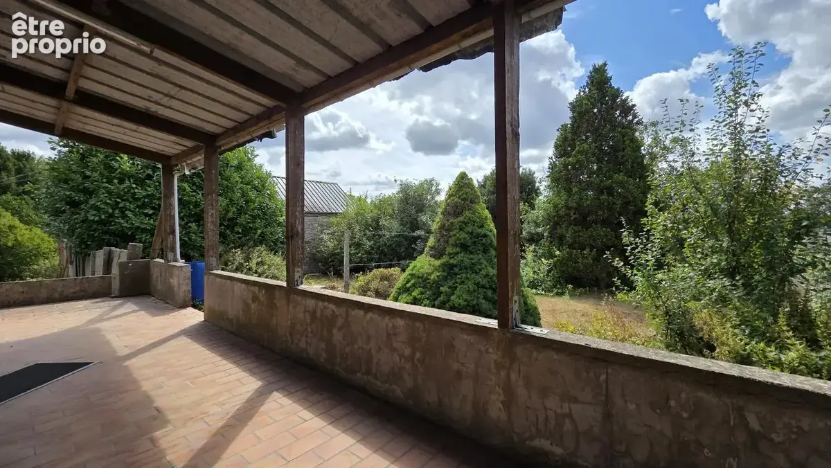 Maison avec de grandes dépendances située à Wallers-en-Fagne - photo 3