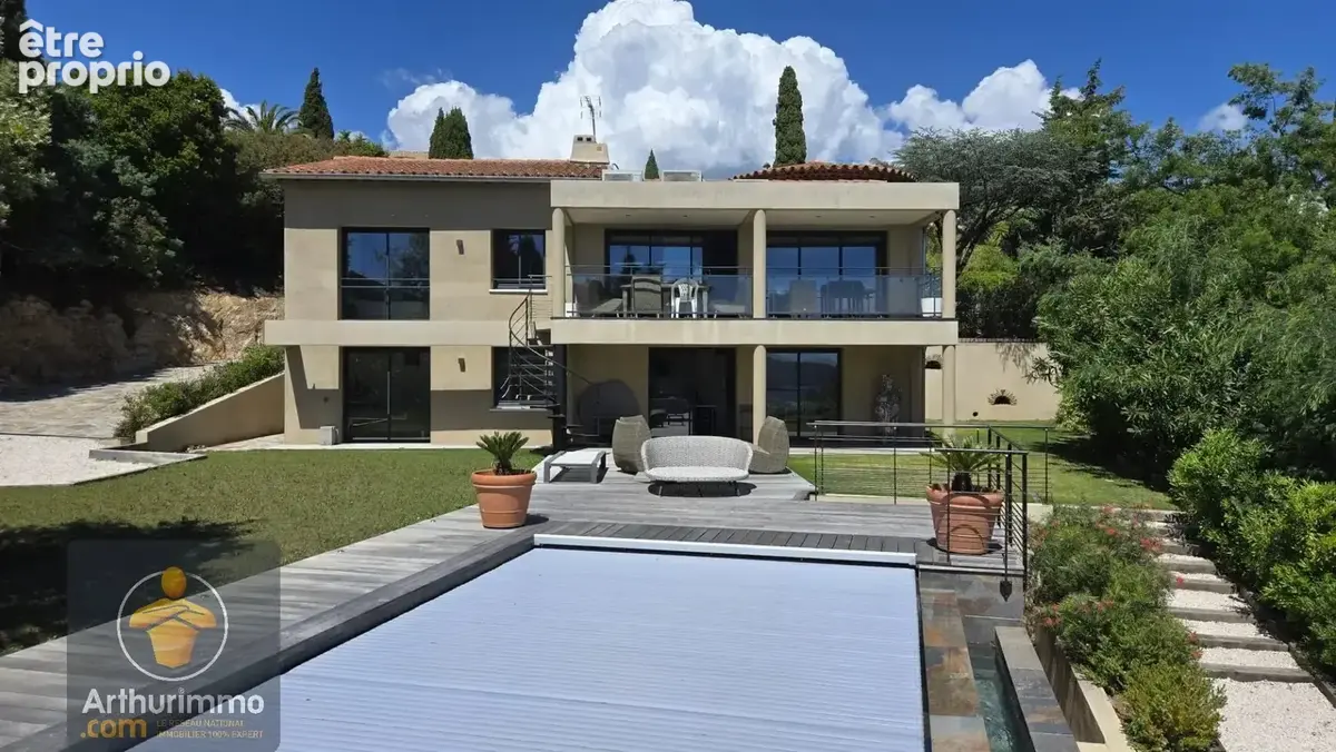 Villa contemporaine avec vue mer au Lavandou - photo 13