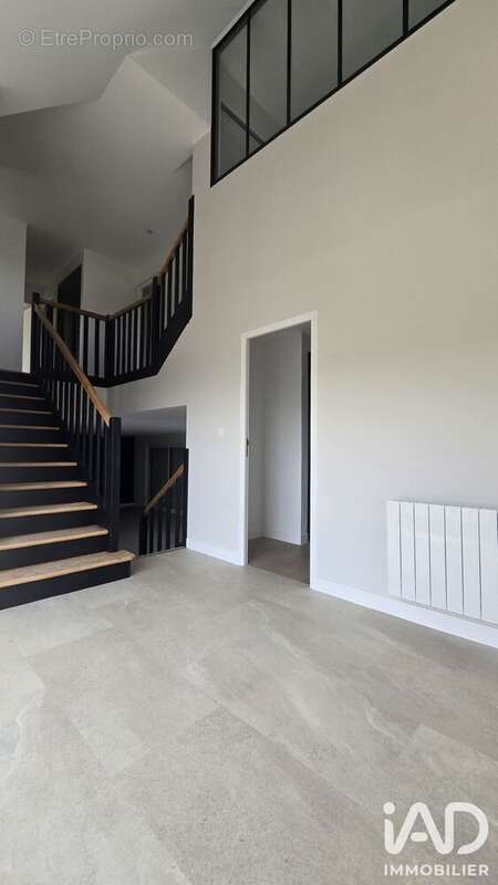 Maison 145 m² à Saint-Carne  - photo 4