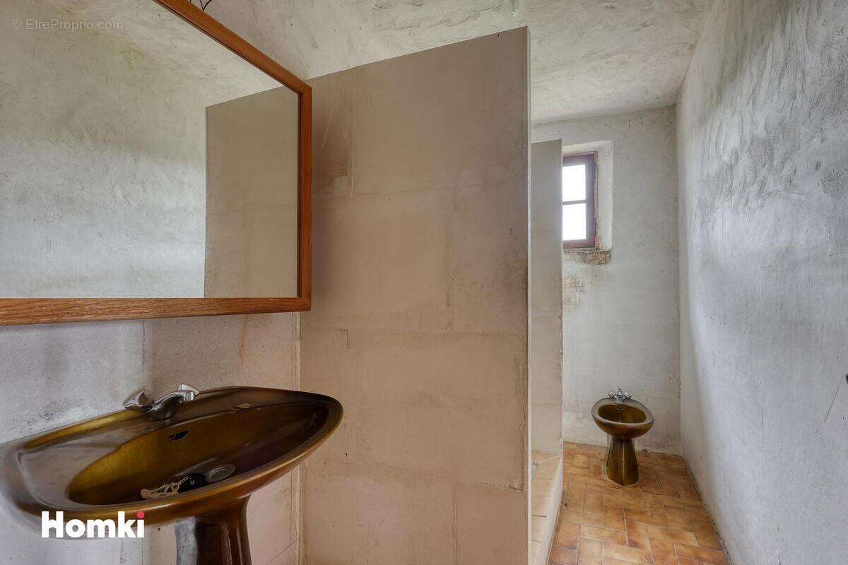 Maison à PLAN-DE-LA-TOUR