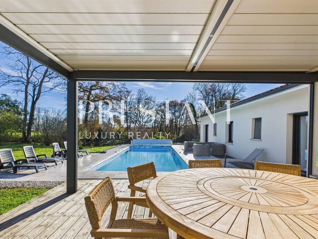 Maison à PEYREHORADE