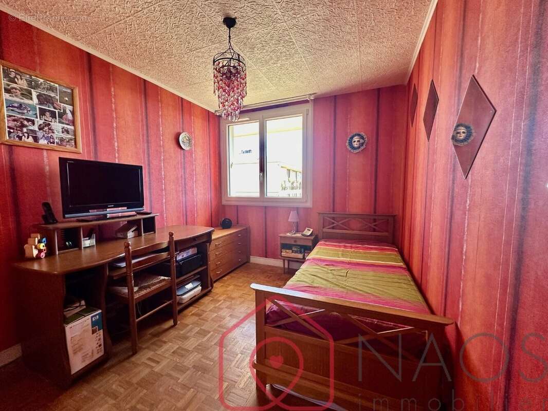 Appartement à LE PLESSIS-ROBINSON