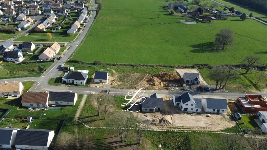 Terrain à LA SUZE-SUR-SARTHE