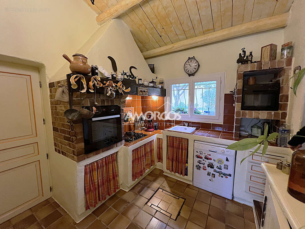 Maison à LE CASTELLET