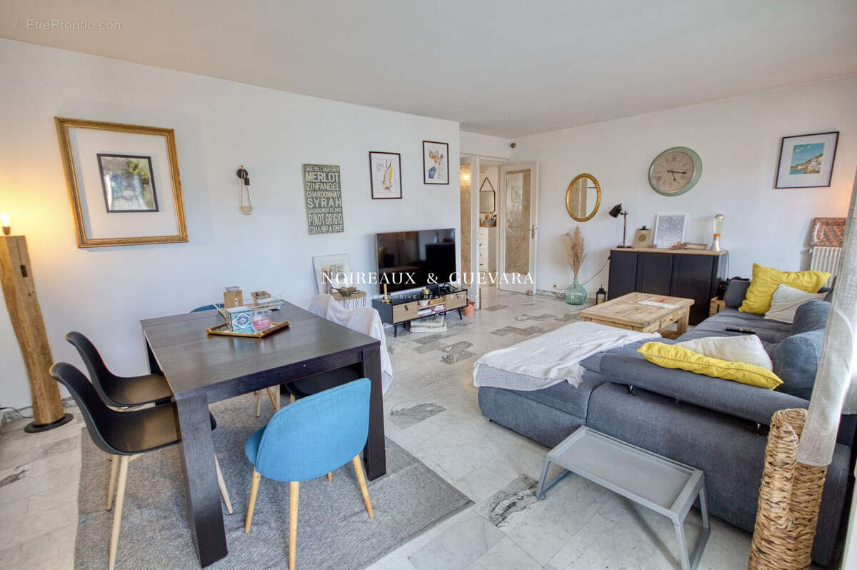 Appartement à LE CANNET