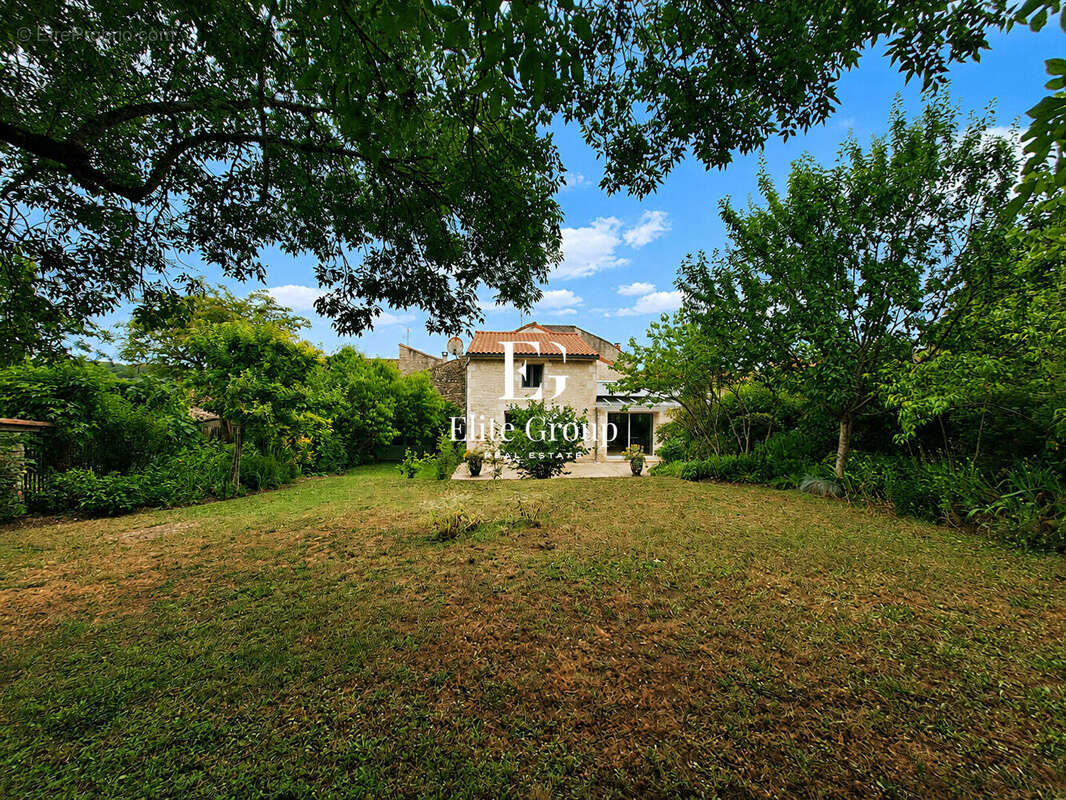 Maison à CHAMPNIERS