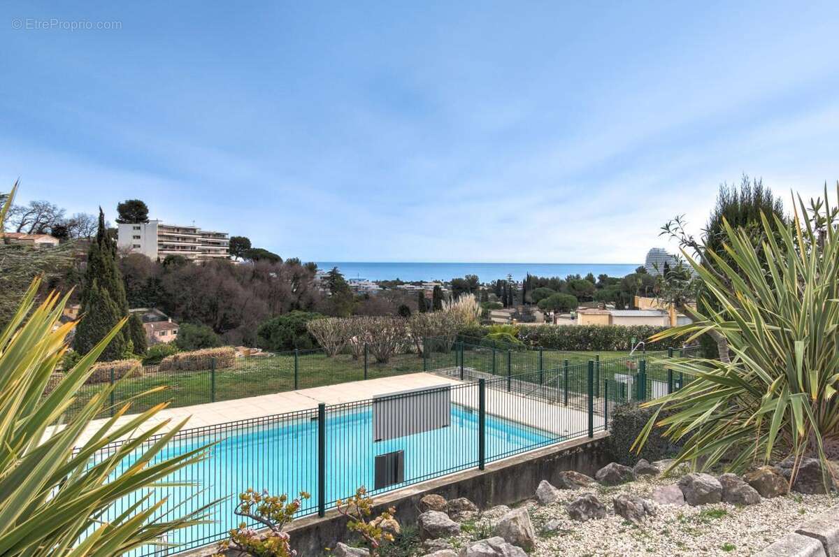 Appartement à VILLENEUVE-LOUBET