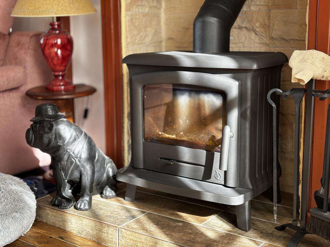 Maison à NEUVIC-ENTIER