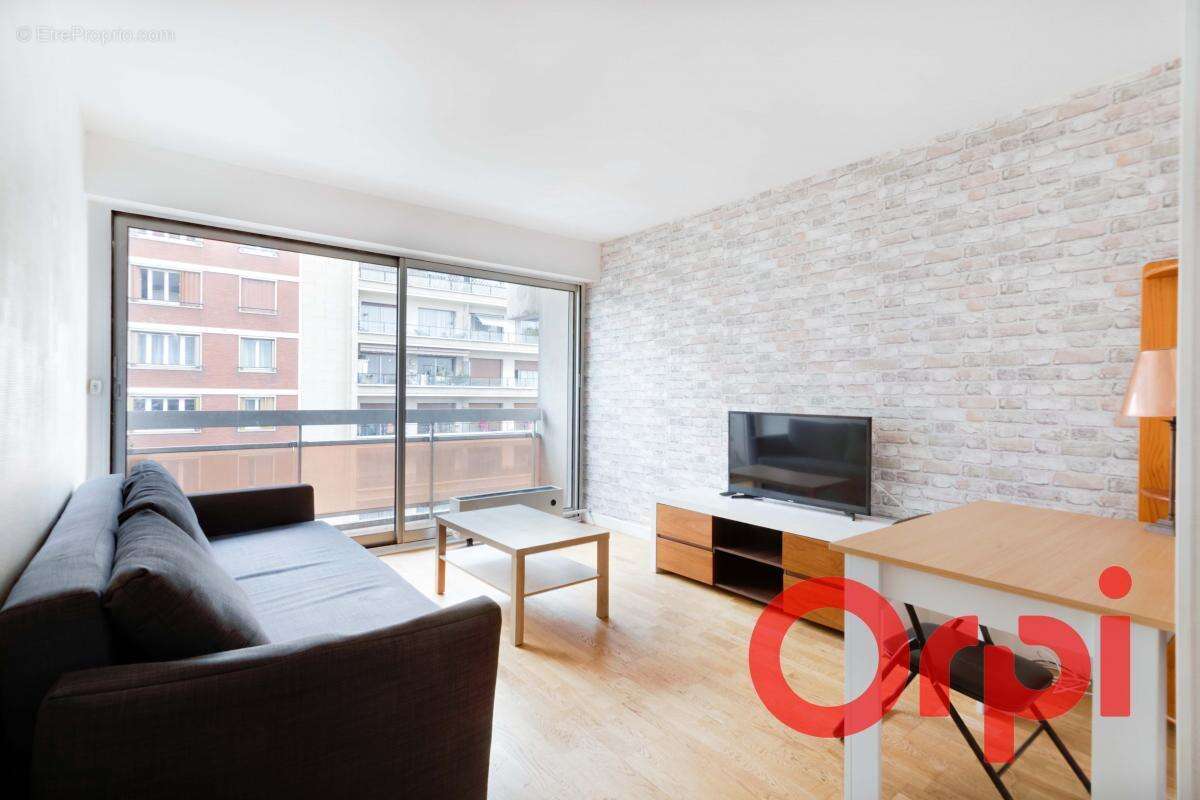 Appartement à LES PAVILLONS-SOUS-BOIS