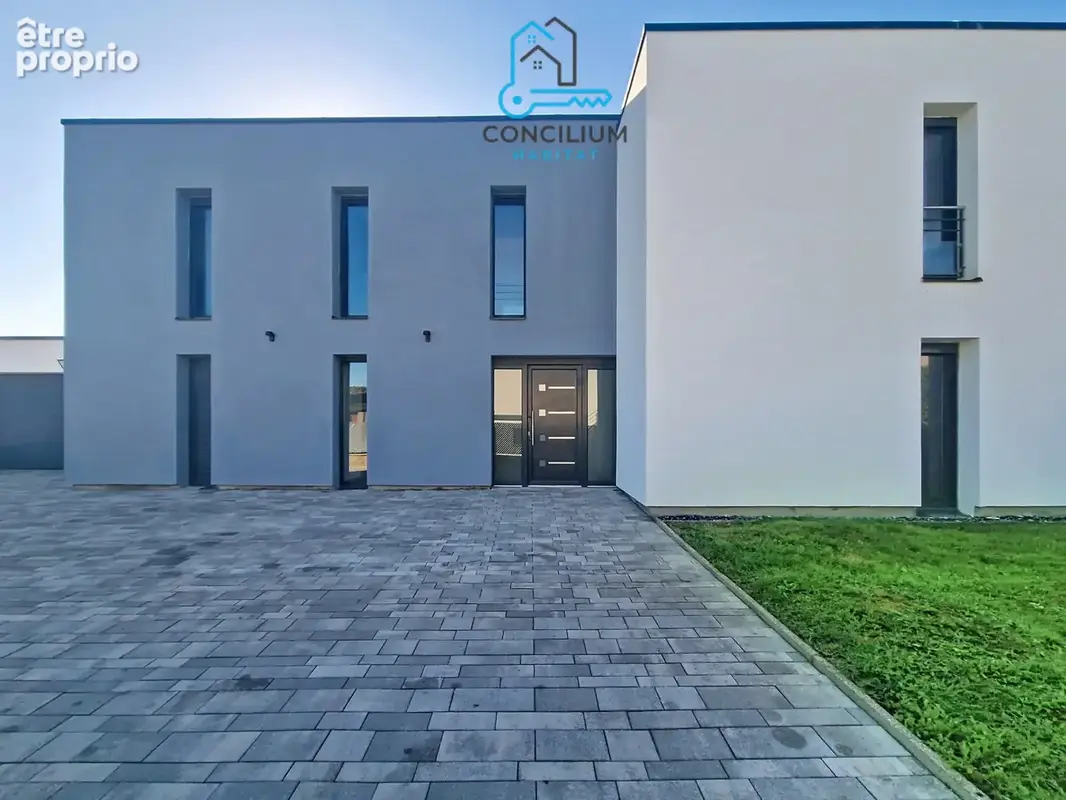 Neufchef   superbe villa contemporaine de 205 m2 avec piscine - photo 1