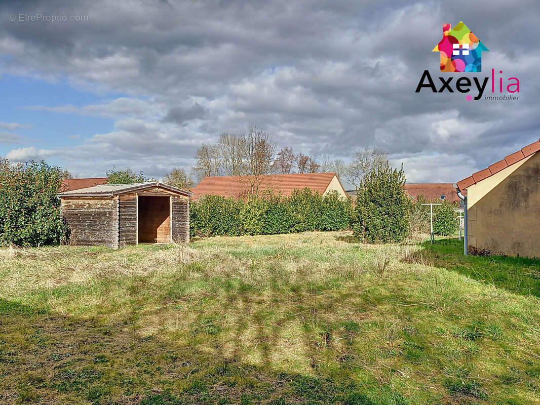 Maison à RIGNY-SUR-ARROUX