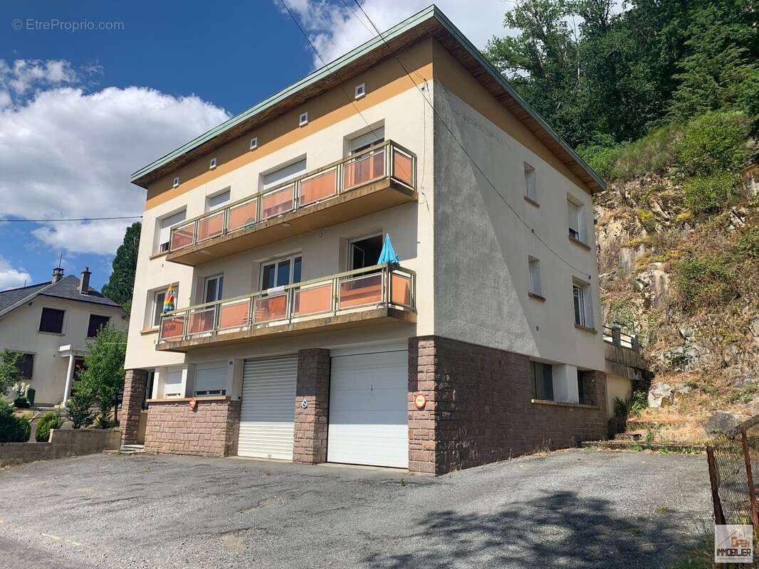 Appartement 226 m² à Ussel  - photo 2