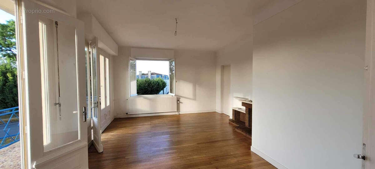 Maison à SAINT-FORT-SUR-GIRONDE