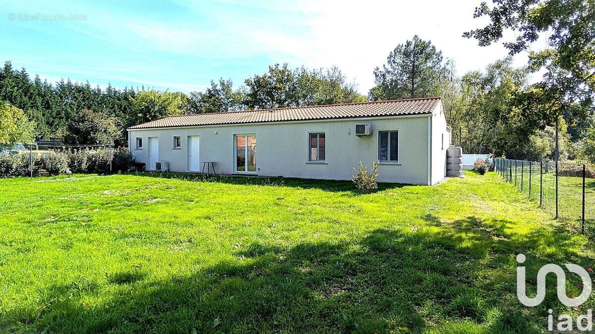 Photo 2 - Maison à MONTENDRE