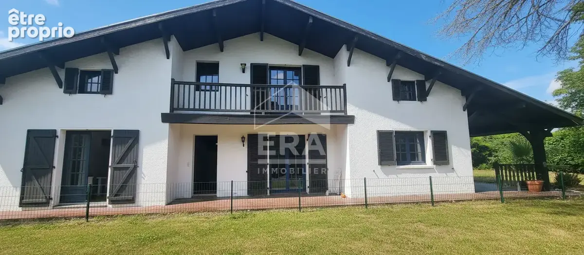 Appartement à ANGRESSE