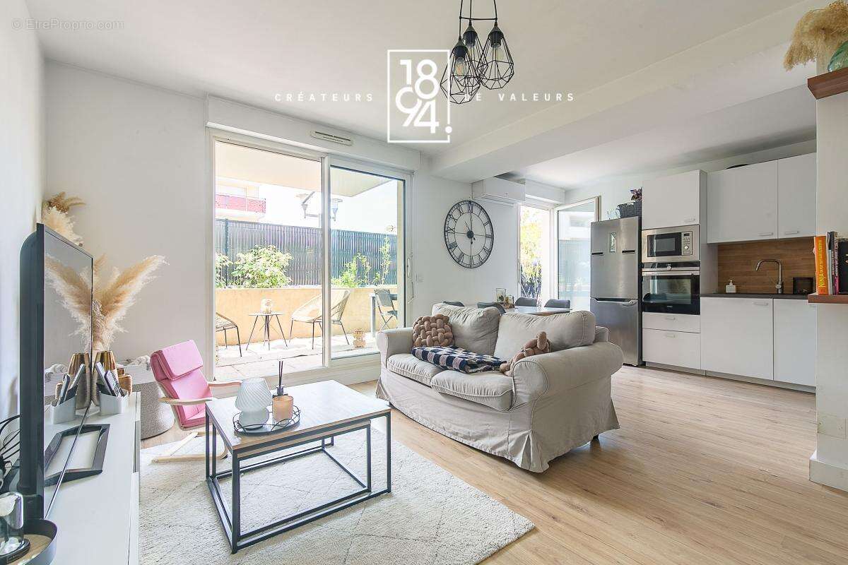 Appartement à PELISSANNE