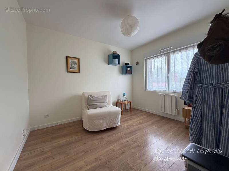 Maison à FAMPOUX
