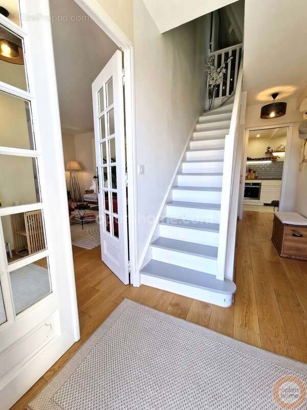 Maison à SAINT-GERMAIN-LES-ARPAJON