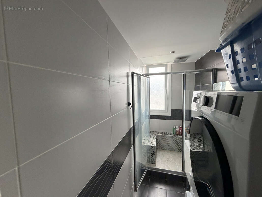 Appartement à FONTAINE