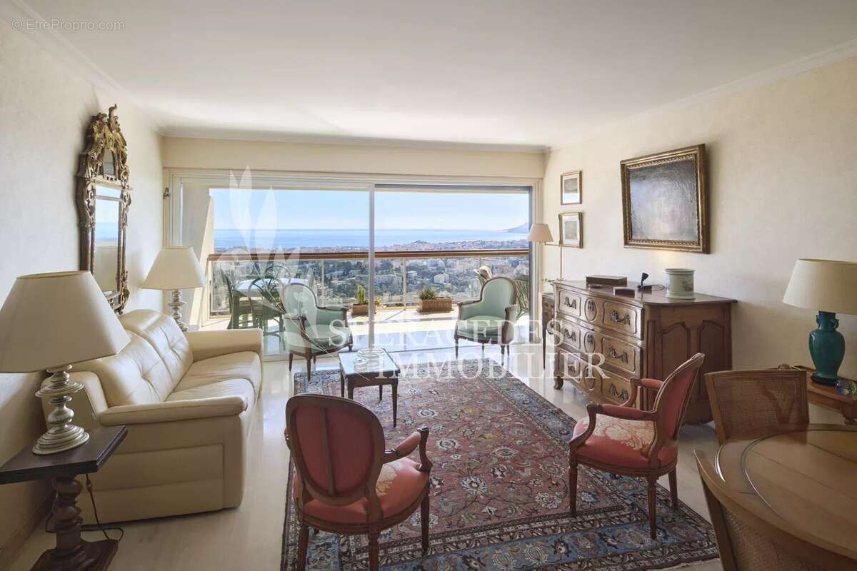 Appartement à LE CANNET