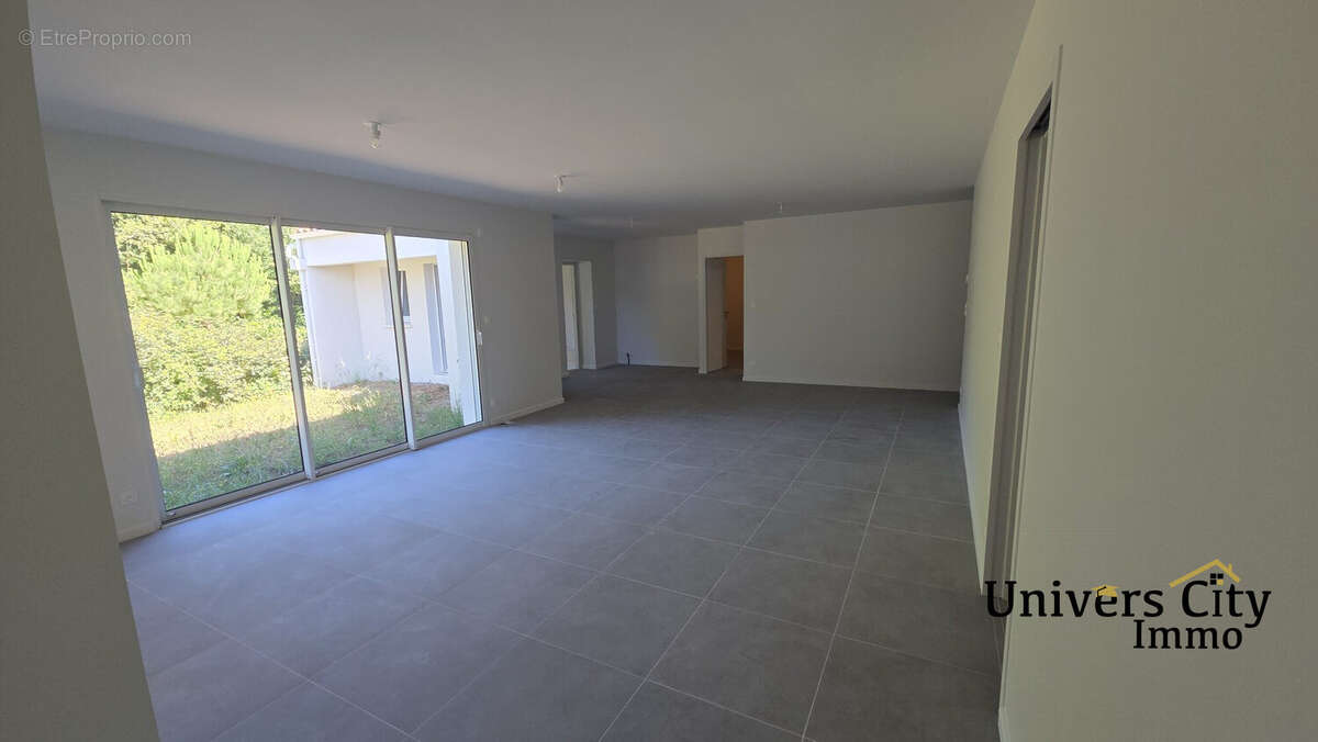 Maison 143 m² à Saint-Gervais  - photo 5