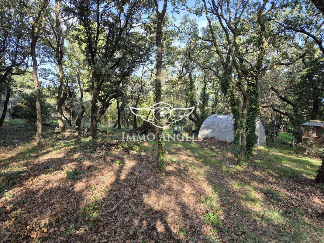 Terrain à CAUMONT-SUR-DURANCE