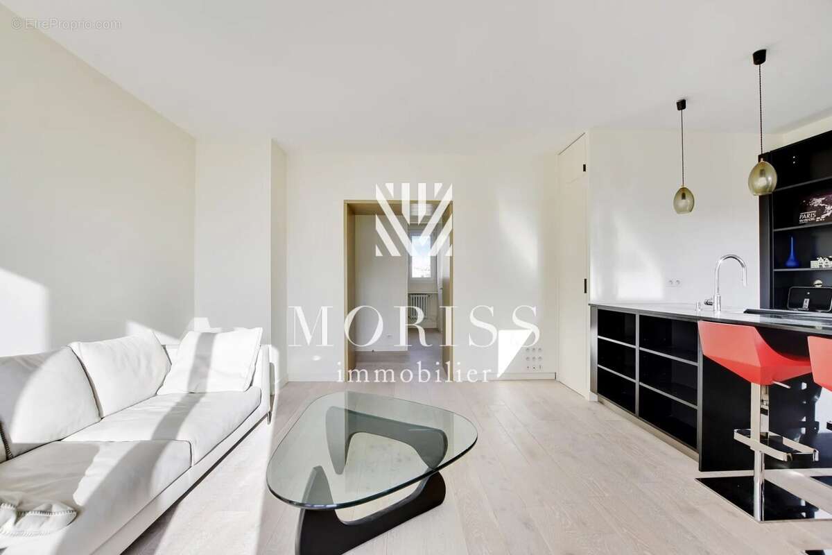 Appartement à PARIS-15E