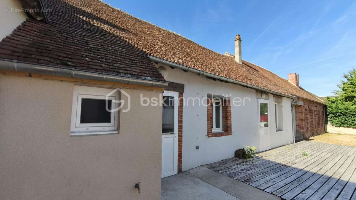 Local commercial avec licence iv - photo 14