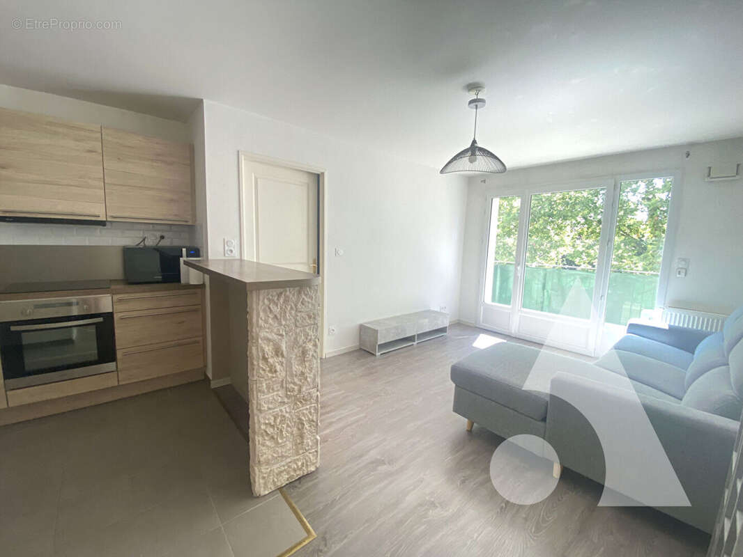 Appartement Crepy En Valois 1chambre / balcon 1 place de parking - photo 2
