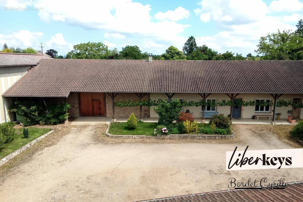 Maison à SAINT-BENIGNE