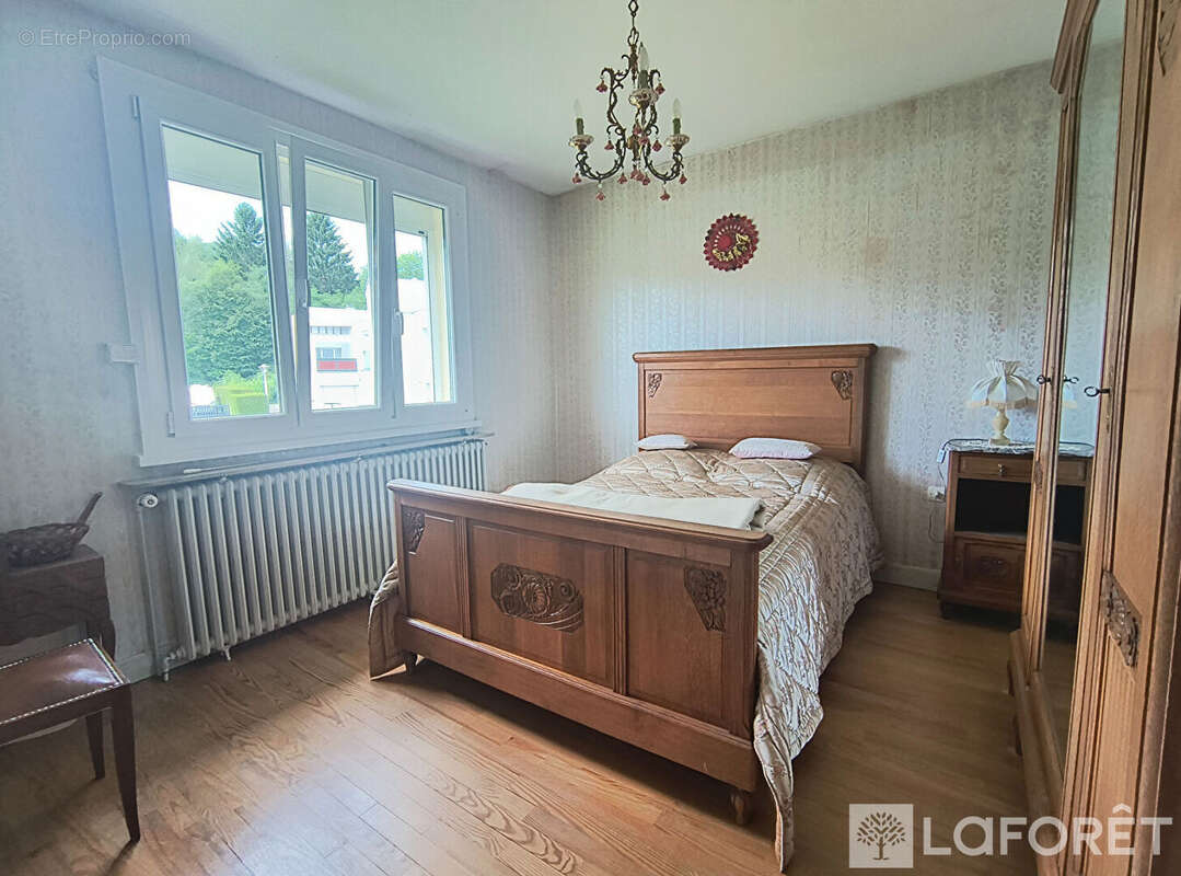 Maison à PLANCHER-BAS