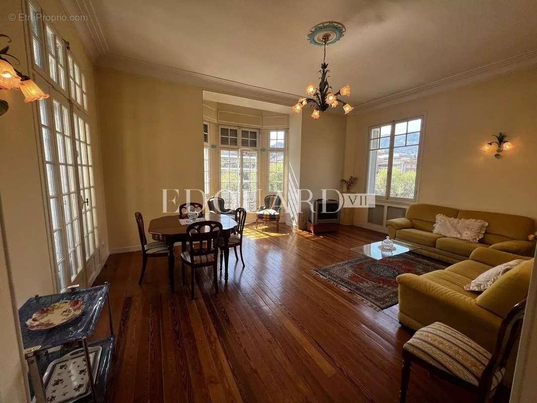 Appartement à MENTON