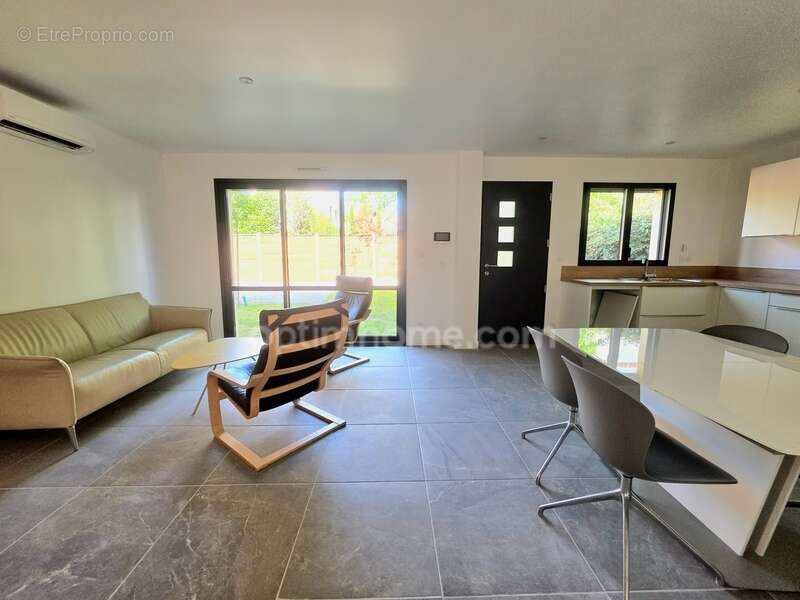 Maison contemporaine à vendre 5 pièces MERIGNAC (33) - photo 3