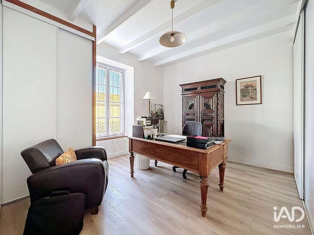 Maison 168 m² à Charron  - photo 5