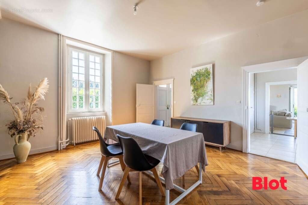 Maison à LOUVIGNE-DE-BAIS