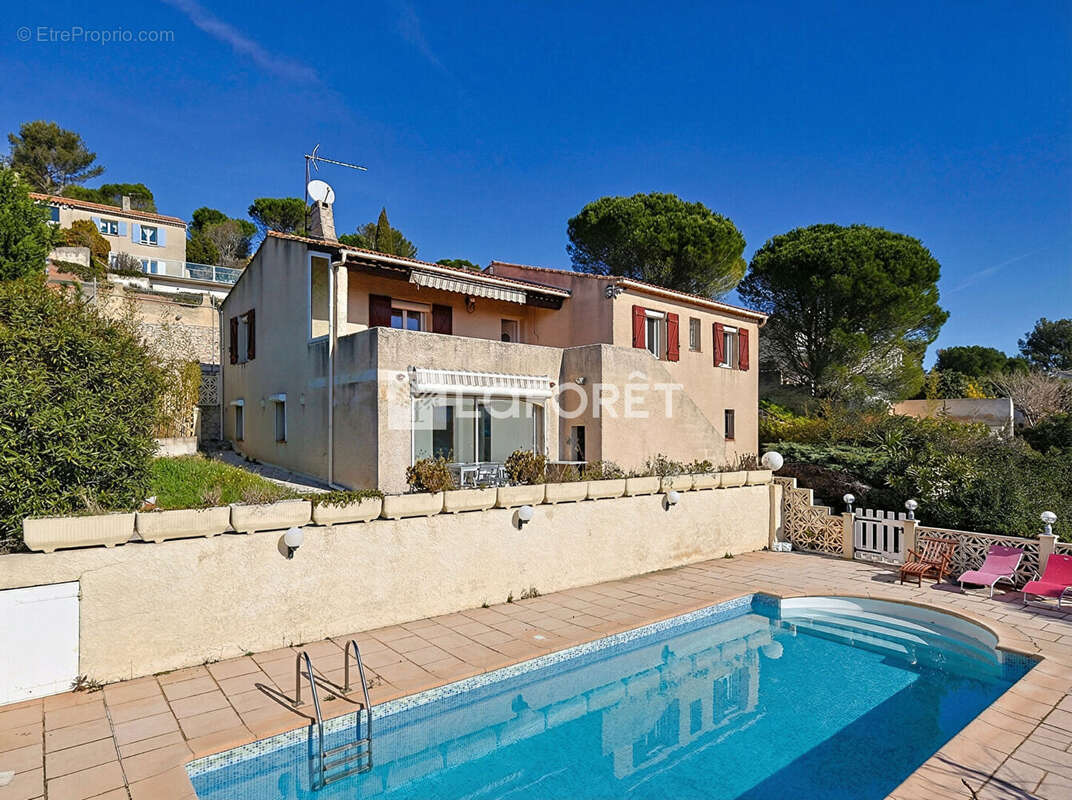 Maison à CARNOUX-EN-PROVENCE