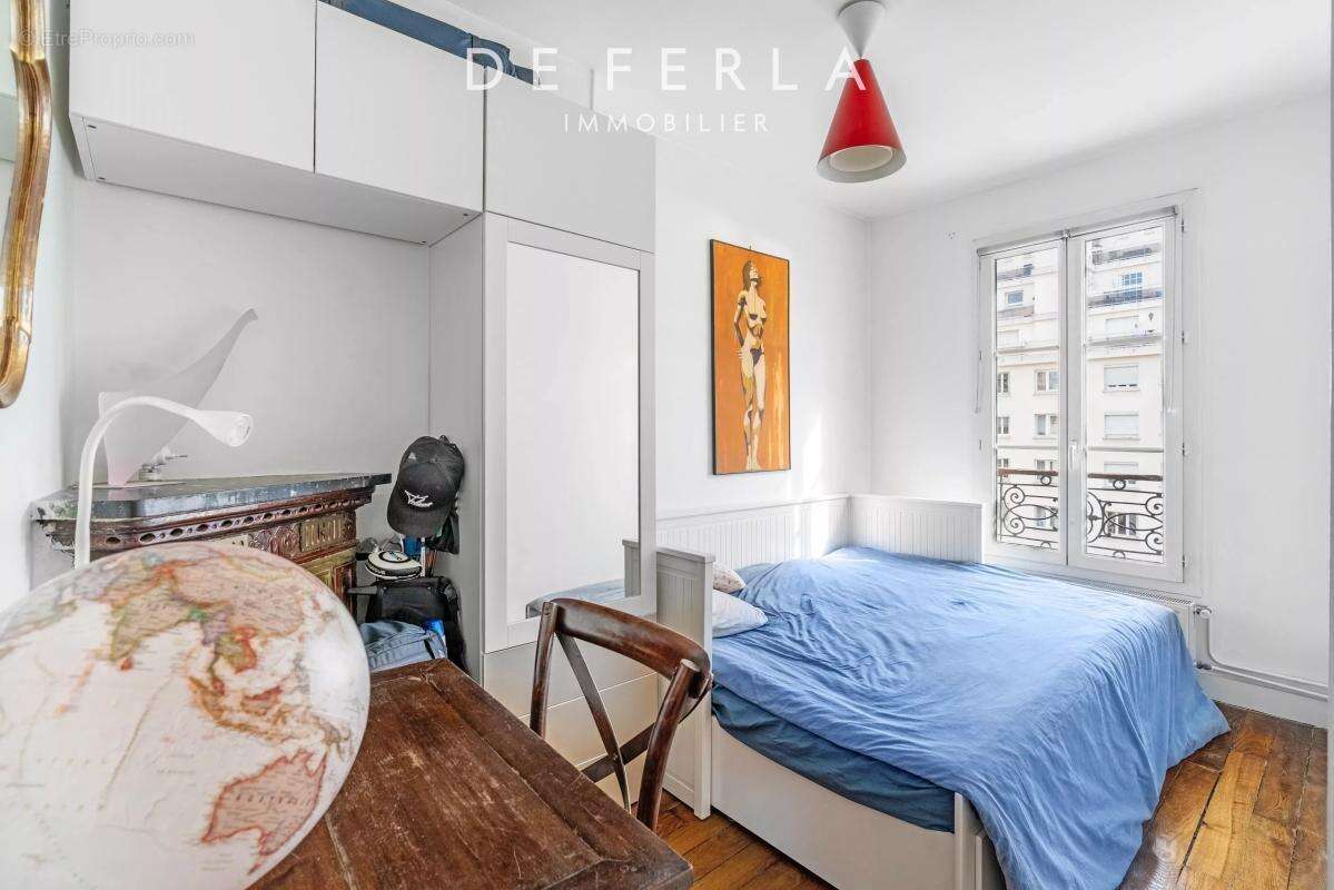 Appartement à PARIS-14E