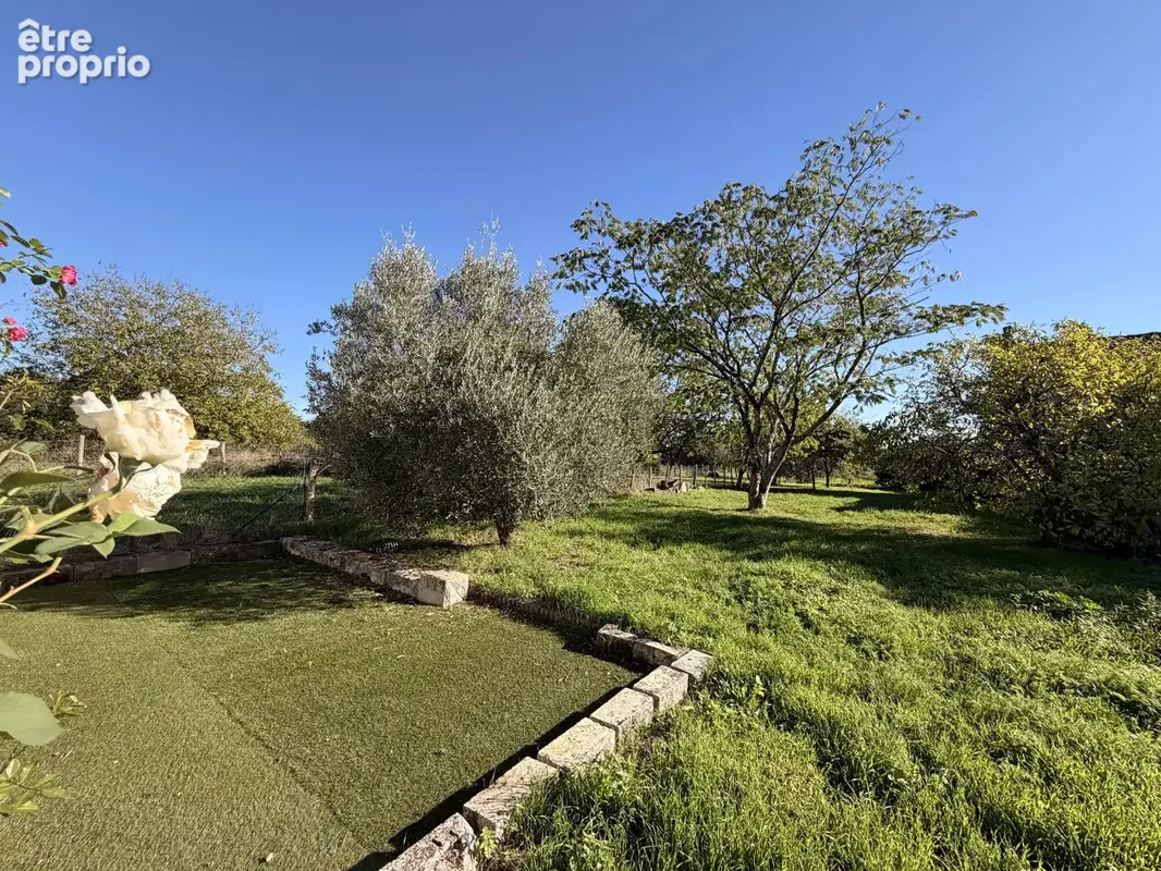 Charmante maison de campagne avec vue sur la vallée et jardin de plus de 800 m² - photo 11