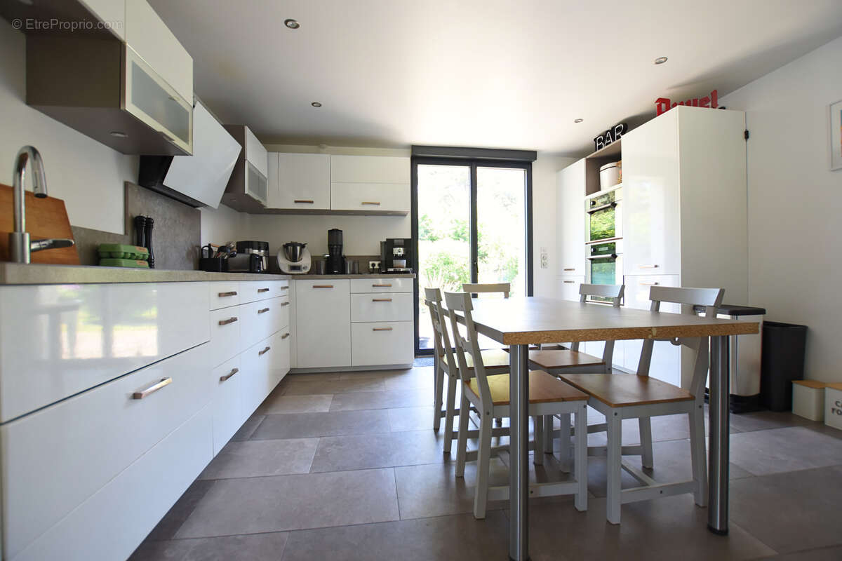 Maison à LES ESSARTS-LE-ROI