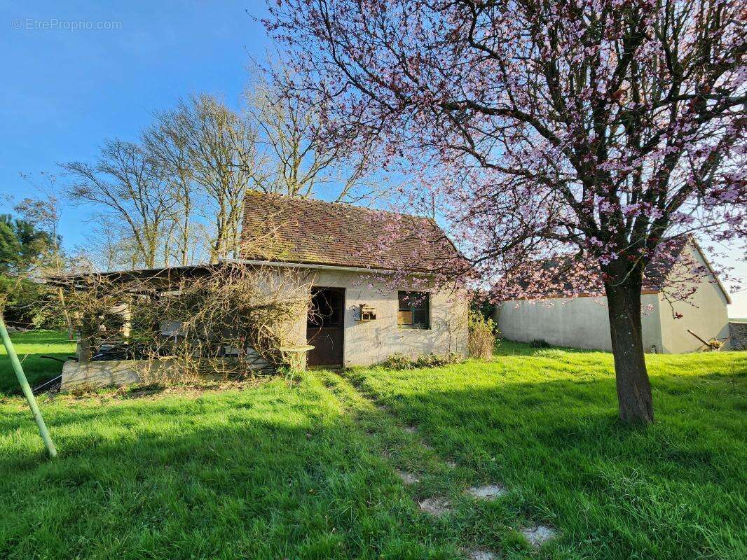 Maison à SARGE-SUR-BRAYE