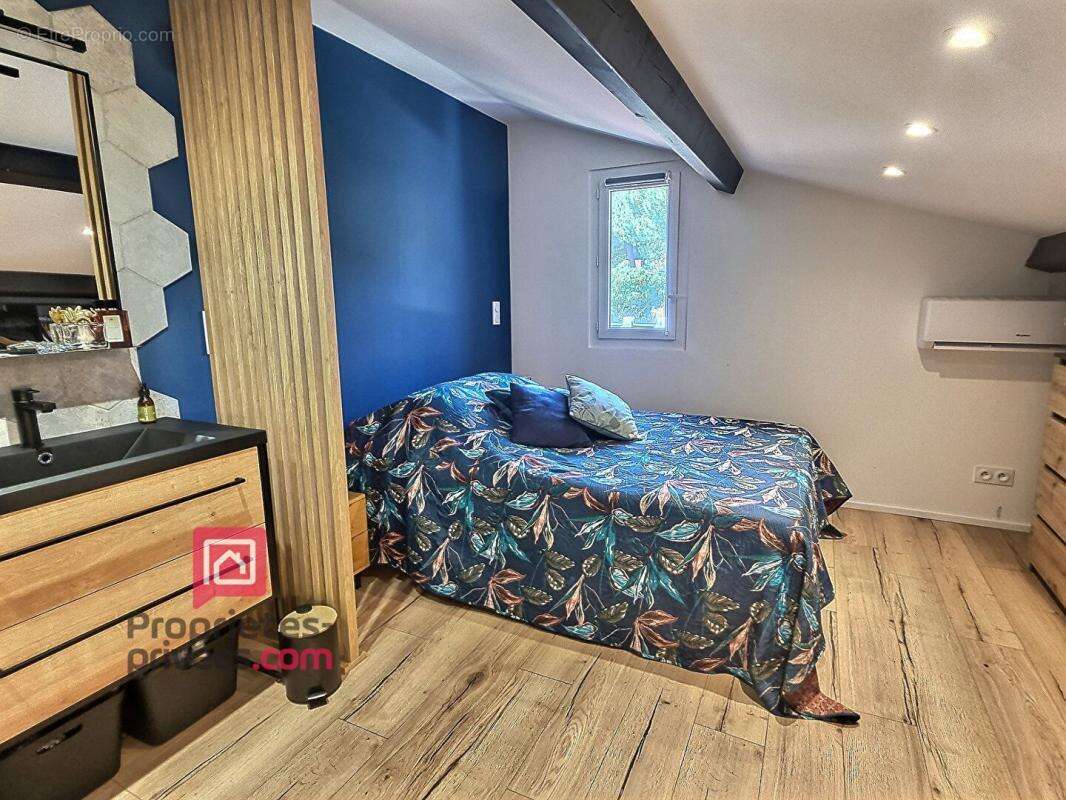 Maison à BAGNOLS-EN-FORET